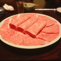 いし橋 - すき焼き
                霜降り肉の一口目に感動。