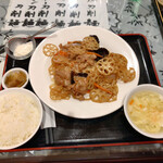 Ousan No Saikan - 豚肉れんこんスライス炒め 750円