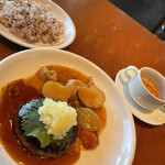 Q CAFE by Royal Garden Cafe - 