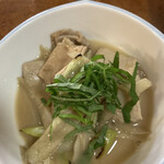 ミートプラザ尾形 - 馬もつ煮