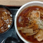 太田強戸PA フードコート - 中華麺&ミニカレー 上から