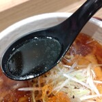 太田強戸PA フードコート - スープを見たが… 黒いレンゲで分かりずらい。