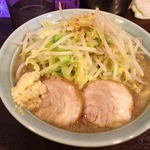 麺や あかつき - あかつき麺　野菜・にんにく・タレ・(2013.02)