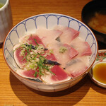 京すし - かつをたたきとかんぱち(1300円) しじみのお味噌汁