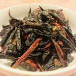 中国料理 响鈴 - ② 辛香炒め：丼一杯分の唐辛子が入っとった...