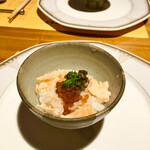 シカゴ - ●ご飯もの
      脂ののった鮭と漬けイクラの釜飯