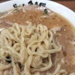 らーめん　久兵衛 - 少し柔い麺