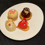 ガストロノミー ジョエル・ロブション - 