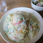 浦町珈琲店 - 水菜とサーモンのクリームスパゲッティ