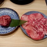 近江焼肉ホルモンすだく - 花咲タン、タン塩