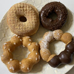 ミスタードーナツ - 料理写真:4個のドーナッツ購入