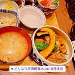 どんぶり居酒屋 喜水丸 - 味噌汁もあら煮も美味しい