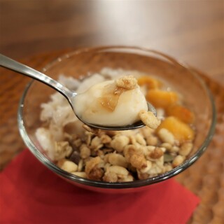 トンファ新品　茶色または黒色 トンファ 茶色または黒色 台湾ローカルスイーツ「豆花」のすべて〜本場