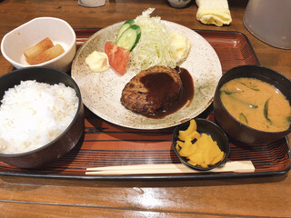 Izakaya Tarou San - ハンバーグ定食　700円