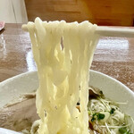 手打ちラーメン まるいち - 青竹手打ちのモチモチ麺。食べ応えある美味しい麺なんです♪̊̈♪̆̈