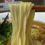 Tombo - 醤油の旨味ソバ/麺リフト