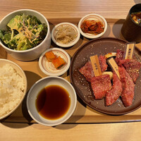 炭火焼肉 肉の匠 ひうち - 