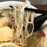 麺、喰い、工房 なかみち - ジンジャーメン　麺アップ