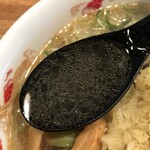 麺、喰い、工房 なかみち - ジンジャーメン　スープアップ