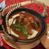 熊魚菴 たん熊北店 - 松茸鱧の土瓶蒸し