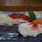 Sushi Den - 田にぎり（白身・マグロ・ホタテ・エビ・サーモン）(2022年9月)