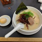 Hakata Tenjin - ラーメン　550円、たまご　50円