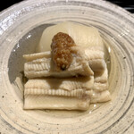 富小路 やま岸 - 小蕪と稚穴子の炊き合わせ②