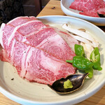 北新地 焼肉 菊地 - リブロースステーキ