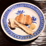 富小路 やま岸 - 鱧のつけ焼き 松茸の蒸焼き①