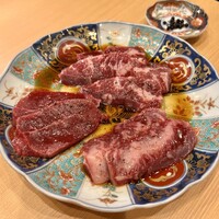神戸焼肉 金虎 - 