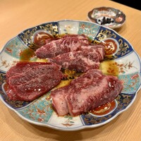 神戸焼肉 金虎 - 