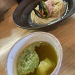 麺 㐂色 - 料理写真:鶏とムール貝のつけそば