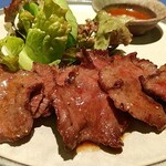 肉割烹 肉かぶく - 黒タン 塩焼き 60g