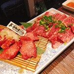 あか牛焼肉専門 和牛一頭流 肉萬 - 