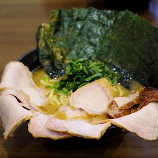 横浜家系らーめん 天王家_1