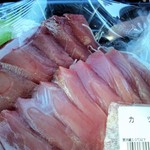 くりはらコモンズ - 地物のカツオ刺身です