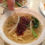 中国菜館 - サービスで頂いたラーメン