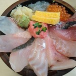 海鮮すし 海花亭 - 浜の地魚丼