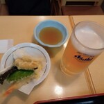 出石手打ちそば皿そば 花水木 - 生ビールセットで天ぷらを選択。