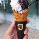 ソフトクリーム畑&チル アウト - ザクザククッキークリームソフトクリーム