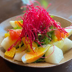 菜の詩 - 梨のサラダ。ここで食べるビーツやっぱり大好き♡