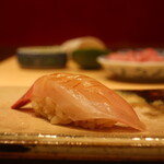 鮨 しみづ - 15日間熟成鹿児島産シマアジ