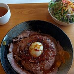 フェリシア - 料理写真:ローストビーフ丼セット(1500円)