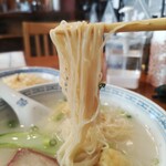 香港麺 新記 - 海老入雲呑麺 箸上げ