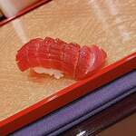 すし割烹 翁鮨 - マグロ赤身漬け