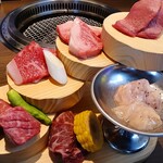 和牛放題の殿堂 宇田川町 肉屋横丁 - 