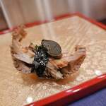 すし割烹 翁鮨 - 蒸しアワビ