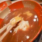 すし割烹 翁鮨 - 赤だし(玉子)