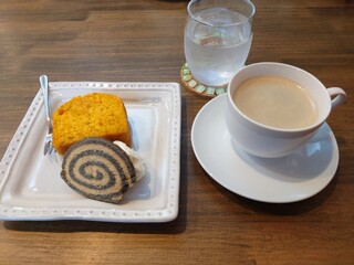 W`S Cafe - パウンドケーキとホットコーヒー