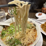 来来亭 - 細麺のストレート麺リフト！